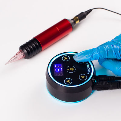 China Actualizar pantalla LCD digital con pantalla táctil Mini Aurora II suministro de energía para tatuajes 388g Peso del paquete para la máquina de tatuajes proveedor