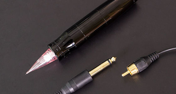 Máquina PMU rotativa electrónica de gran capacidad de aleación de aluminio para aplicación de maquillaje permanente en cejas labios y cuero cabelludo proveedor